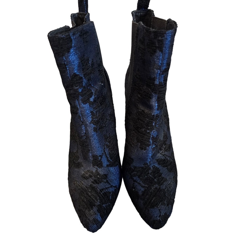 Vince Camuto Britsy Ankle Boots Blue Floral Pointed Toe Boots Size 10 Pull On - Picture 2 of 9